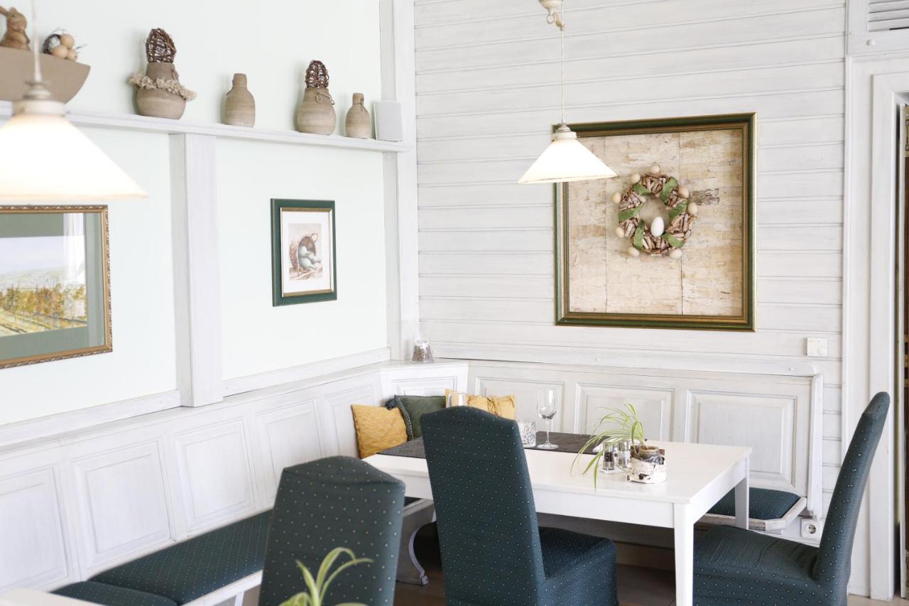 Birkenhof Gols - B & B - Wohlfuehl Hotel Mit Wochenend-Restaurant ภายนอก รูปภาพ