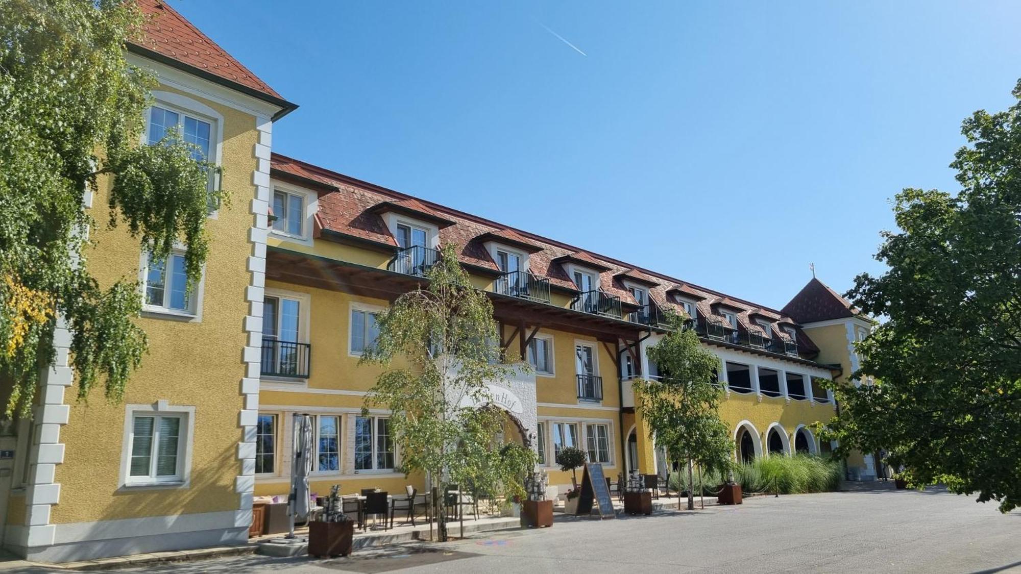 Birkenhof Gols - B & B - Wohlfuehl Hotel Mit Wochenend-Restaurant ภายนอก รูปภาพ