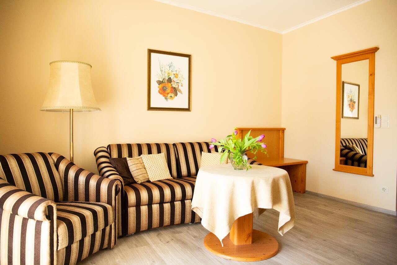 Birkenhof Gols - B & B - Wohlfuehl Hotel Mit Wochenend-Restaurant ภายนอก รูปภาพ